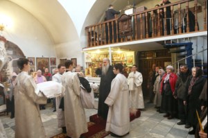 Божественная литургия и панихида в храме во имя святителя и чудотворца Николая на Елшанском кладбище г. Саратова