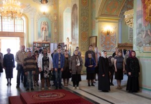 Всенощное бдение в храме в честь Покрова Пресвятой Богородицы г.Саратова