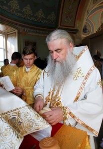 Божественная Литургия в храме во имя святой великомученицы Параскевы Пятницы села Малиновка Аркадакского района