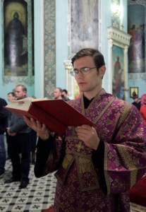 Всенощное бдение c Чином Воздвижения Креста в храме в честь Сошествия Святого Духа города Саратова
