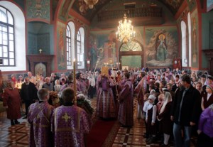 Божественная литургия в Крестовоздвиженском храме г. Хвалынска