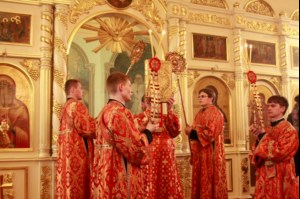 Всенощное бдение в Серафимовском храме Саратова