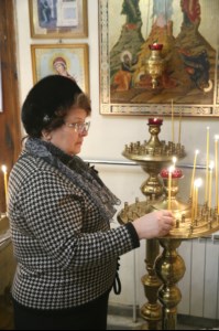 Божественная литургия и панихида в храме во имя святителя и чудотворца Николая на Елшанском кладбище г. Саратова