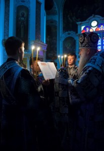 Утреня с чтением Великого канона преподобного Андрея Критского в храме в честь Сошествия Святого Духа г. Саратова