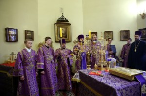 Всенощное бдение на Архиерейском подворье – храме во имя преподобного Серафима Саровского г.Саратова