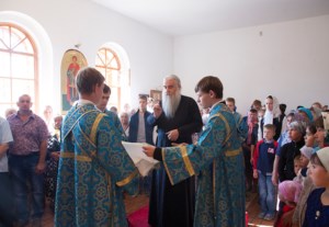 Божественная литургия в храме в честь Успения Пресвятой Богородицы п. Возрождение Хвалынского района