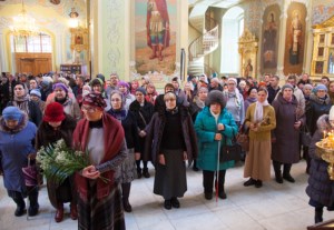 Божественная литургия в храме в честь Покрова Пресвятой Богородицы г.Саратова