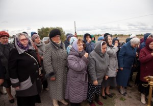 Освящение поклонного креста на въезде в г. Шиханы