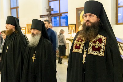 Всенощное бдение в Свято-Никольском мужском монастыре г. Саратова