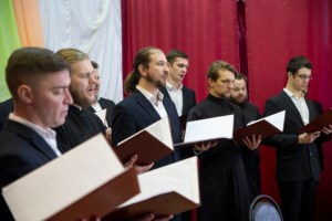 Архиерейский хор Саратовской митрополии выступил в исправительной колонии