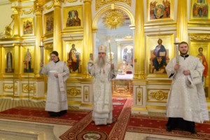Царские часы и Изобразительны на Архиерейском подворье — в храме во имя святого апостола и евангелиста Иоанна Богослова при Саратовской православной духовной семинарии г. Саратова