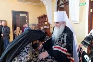 Литургия Преждеосвященных Даров на Архиерейском подворье — в храме во имя святого апостола и евангелиста Иоанна Богослова при СПДС