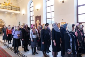 Божественная литургия в Свято-Никольском мужском монастыре г. Саратова