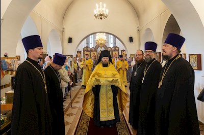 Всенощное бдение в храме во имя святых первоверховных апостолов Петра и Павла г. Саратова