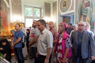 Божественная литургия в храме во имя великомученика и целителя Пантелеимона г. Саратова
