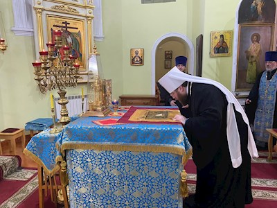 Митрополит Игнатий посетил Казанский храм Петровска