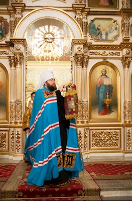 Митрополит Игнатий совершил всенощное бдение в храме Покрова Пресвятой Богородицы г. Саратова