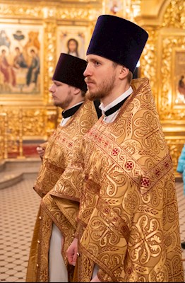 Митрополит Игнатий совершил Божественную литургию в Свято-Троицком кафедральном соборе г. Саратова