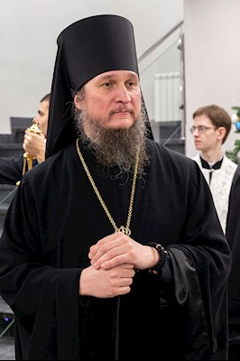 Митрополит Лонгин освятил здание Покровского епархиального управления
