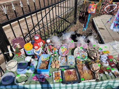 Приход храма в поселке Дубки провел благотворительную ярмарку