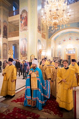 Митрополит Игнатий совершил Божественную литургию и молебен на новый год в Покровском соборе г. Саратова