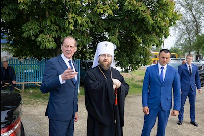 Митрополит Игнатий совершил Великое освящение храма Архангела Михаила с. Курдюм и первую Божественную литургию в новоосвященном храме