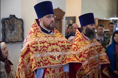 Митрополит Игнатий совершил Божественную литургию пасхальным чином в храме святого пророка Илии п. Сенной Вольского района