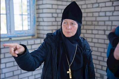 Митрополит Игнатий ознакомился с ходом строительства храма в селе Рыбное