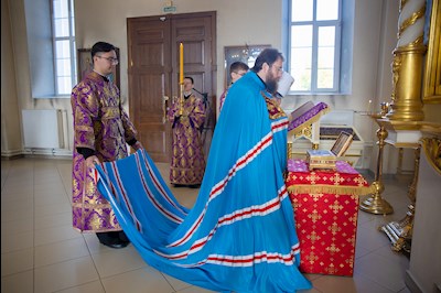 Митрополит Игнатий совершил всенощное бдение с чином выноса Креста в Свято-Троицком кафедральном соборе г. Вольска