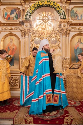 Митрополит Игнатий совершил Божественную литургию в Покровском соборе г. Саратова