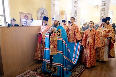 Митрополит Игнатий совершил Божественную литургию в храме святых мучениц Веры, Надежды, Любови и матери их Софии поселка Светлый