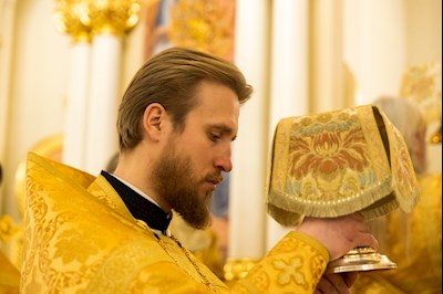 Митрополит Игнатий совершил Божественную литургию в соборном храме святителя Спиридона Тримифунтского г. Саратова