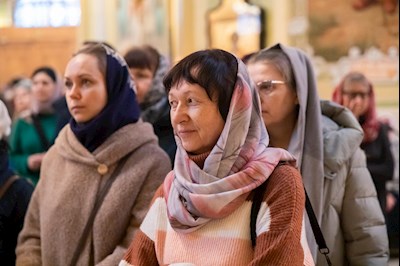 Митрополит Игнатий совершил Божественную литургию и молебен на новый год в Покровском соборе г. Саратова