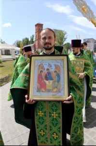 Божественная литургия и Великая вечерня в Свято-Троицком соборе Вольска