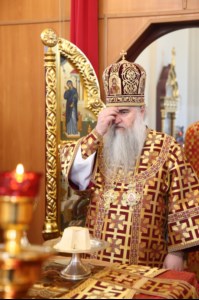 Митрополит Лонгин возглавил Литургию с сурдопереводом