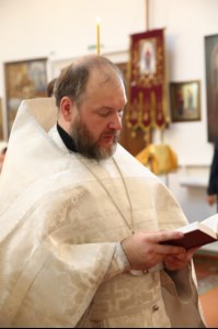 Божественная литургия в храме в честь Покрова Пресвятой Богородицы р.п. Новые Бурасы