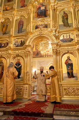 Митрополит Игнатий совершил Божественную литургию и молебен на новый год в Покровском соборе г. Саратова