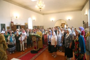 Божественная литургия в храме в честь Покрова Пресвятой Богородицы р.п. Новые Бурасы