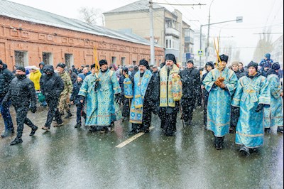 В Саратове прошел традиционный крестный ход с Казанской иконой Божией Матери