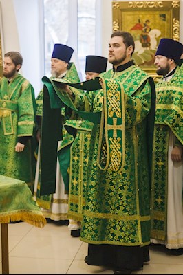 Архиереи Саратовской митрополии совершили Божественную литургию в соборном храме святого благоверного князя Александра Невского г. Ртищево
