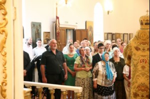 Божественная литургия в храме в честь Покрова Пресвятой Богородицы р.п. Новые Бурасы