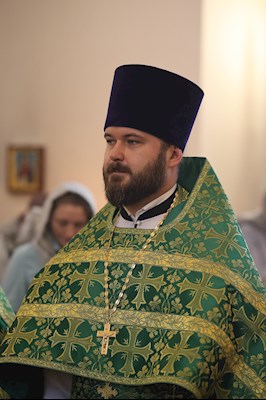 Митрополит Игнатий совершил Литургию Преждеосвященных Даров в храме в честь иконы Божией Матери «Всех скорбящих Радость» г. Саратова
