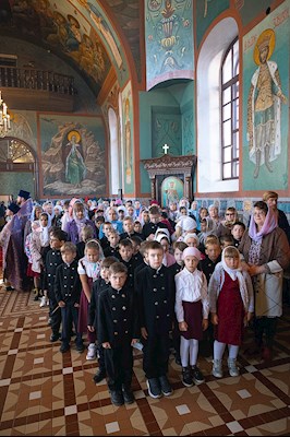 Митрополит Игнатий совершил Божественную литургию в Крестовоздвиженском храме г. Хвалынска