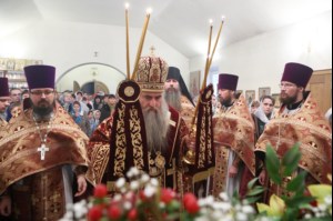 Божественная литургия в храме во имя священномученика Космы Саратовского