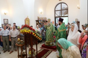 Божественная литургия в храме во имя святителя Луки (Войно-Ясенецкого) города Саратова