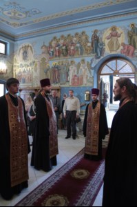 Всенощное бдение в Свято-Троицком соборе Саратова