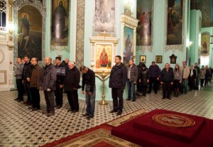 Всенощное бдение в храме в честь Сошествия Святого Духа города Саратова
