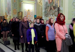 Всенощное бдение в храме в честь Покрова Пресвятой Богородицы г. Саратова