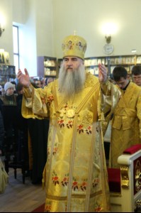 Божественная литургия на Архиерейском подворье — храме во имя преподобного Серафима Саровского г. Саратова