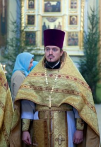 Божественная литургия в храме в честь Покрова Пресвятой Богородицы города Саратова